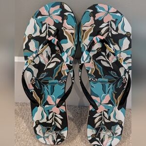 Roxy Women's Floral Flip Flops - Black and Pink
